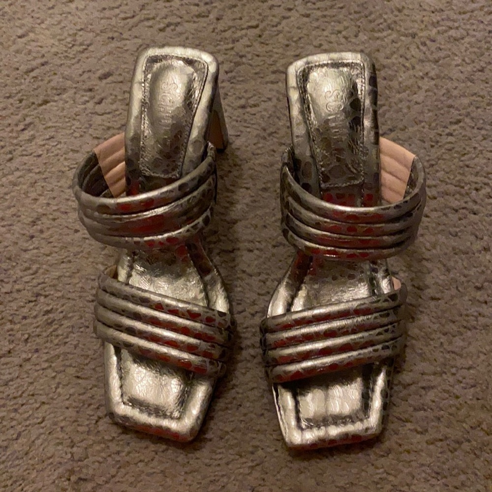 Schutz heels
